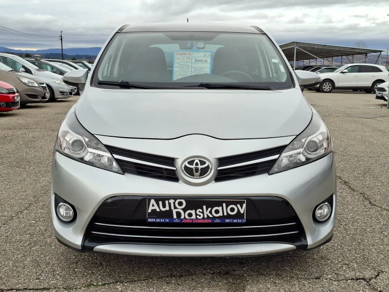 Toyota Corolla verso 1, 6 d, снимка 2 - Автомобили и джипове - 52682449