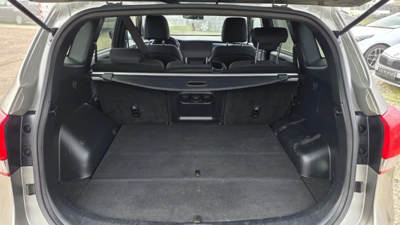 Kia Carens 1, 7CRDI/101000км/, снимка 12 - Автомобили и джипове - 52735440