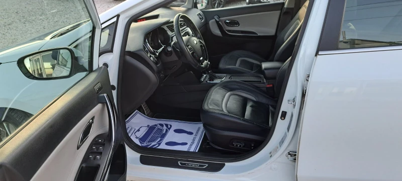 Kia Ceed 1.6 CRDI 128KC Автоматик Кожа Нави, снимка 9 - Автомобили и джипове - 52939493