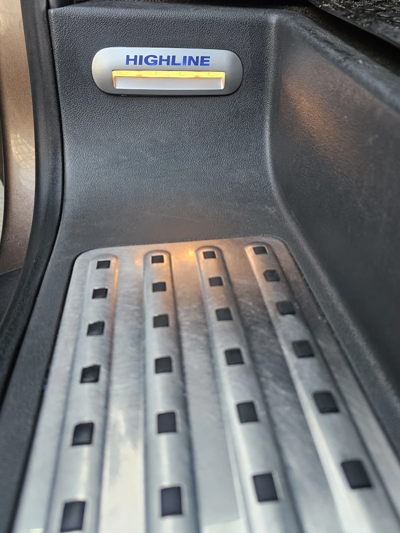 VW Multivan Highline / 4 Motion , снимка 7 - Автомобили и джипове - 53480998