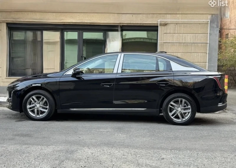 HongQi E-HS9, снимка 13 - Автомобили и джипове - 53524954