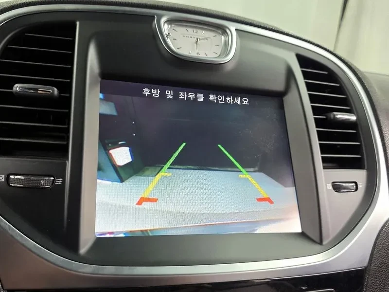 Chrysler 300c 3.6, снимка 15 - Автомобили и джипове - 54326064