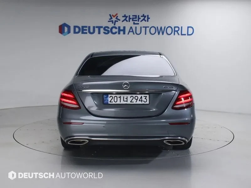 Mercedes-Benz E 200 Avantgarde, снимка 4 - Автомобили и джипове - 54955194