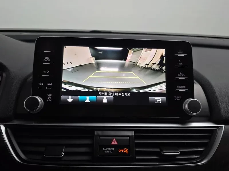 Honda Accord 1.5T Бензин, снимка 6 - Автомобили и джипове - 55314358