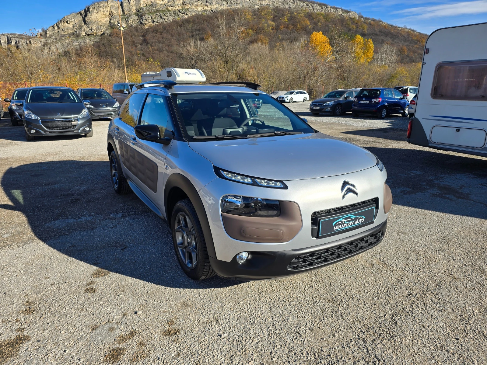 Citroen C4 Cactus 1.2i КАТО НОВА, снимка 1