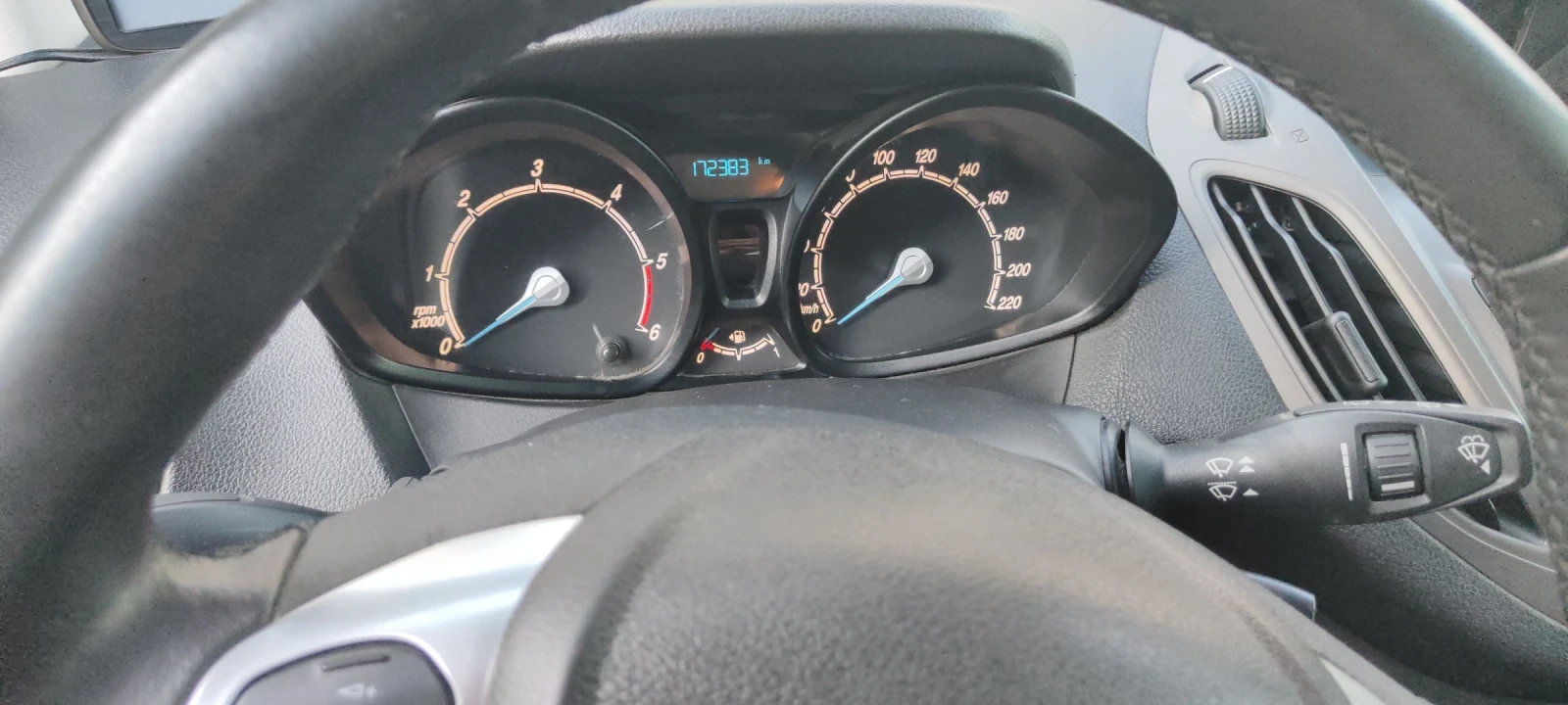 Ford Courier  - изображение 7