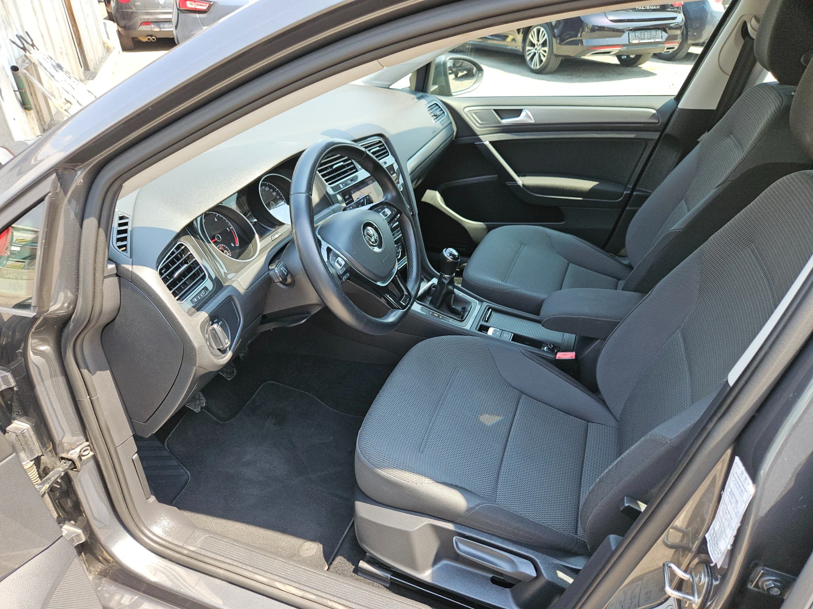 VW Golf 1.6TDI/Variant/116k.c/LED/ACC/NAVI/БЛУТУТ/EURO 6B/ - изображение 9