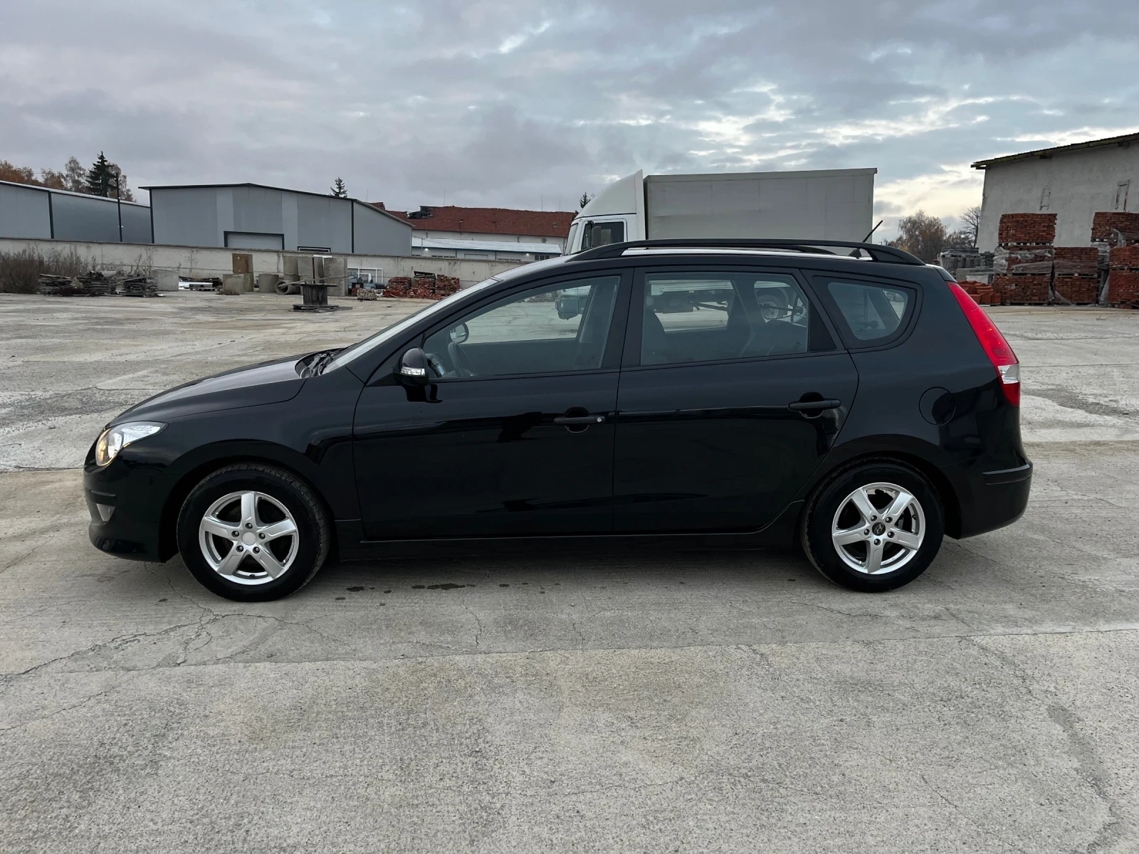 Hyundai I30 CW НОВ ВНОС Германия - изображение 4