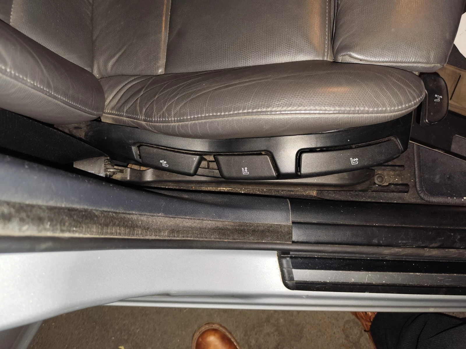 BMW 318  - изображение 10