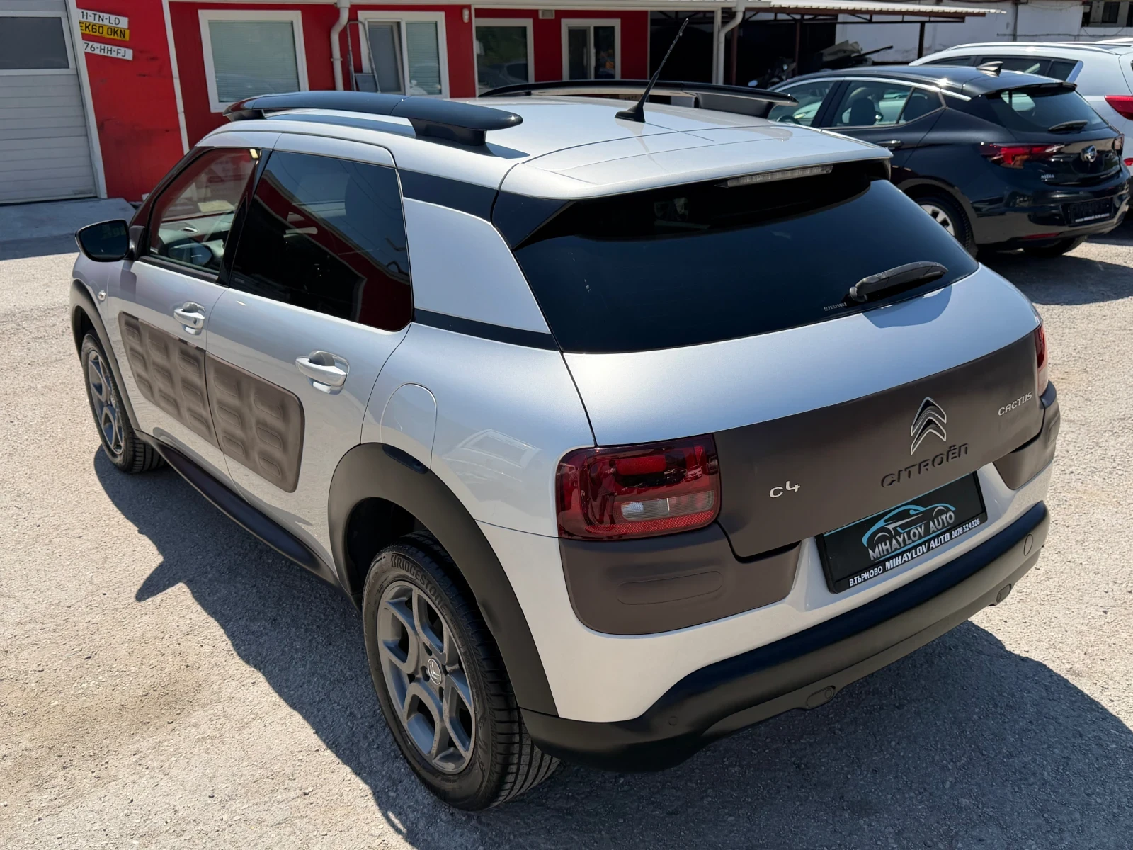 Citroen C4 Cactus 1.2i КАТО НОВА, снимка 5 - Автомобили и джипове - 52539145