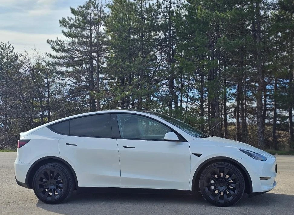 Tesla Model Y  4х4 Европейска Гаранция - изображение 7