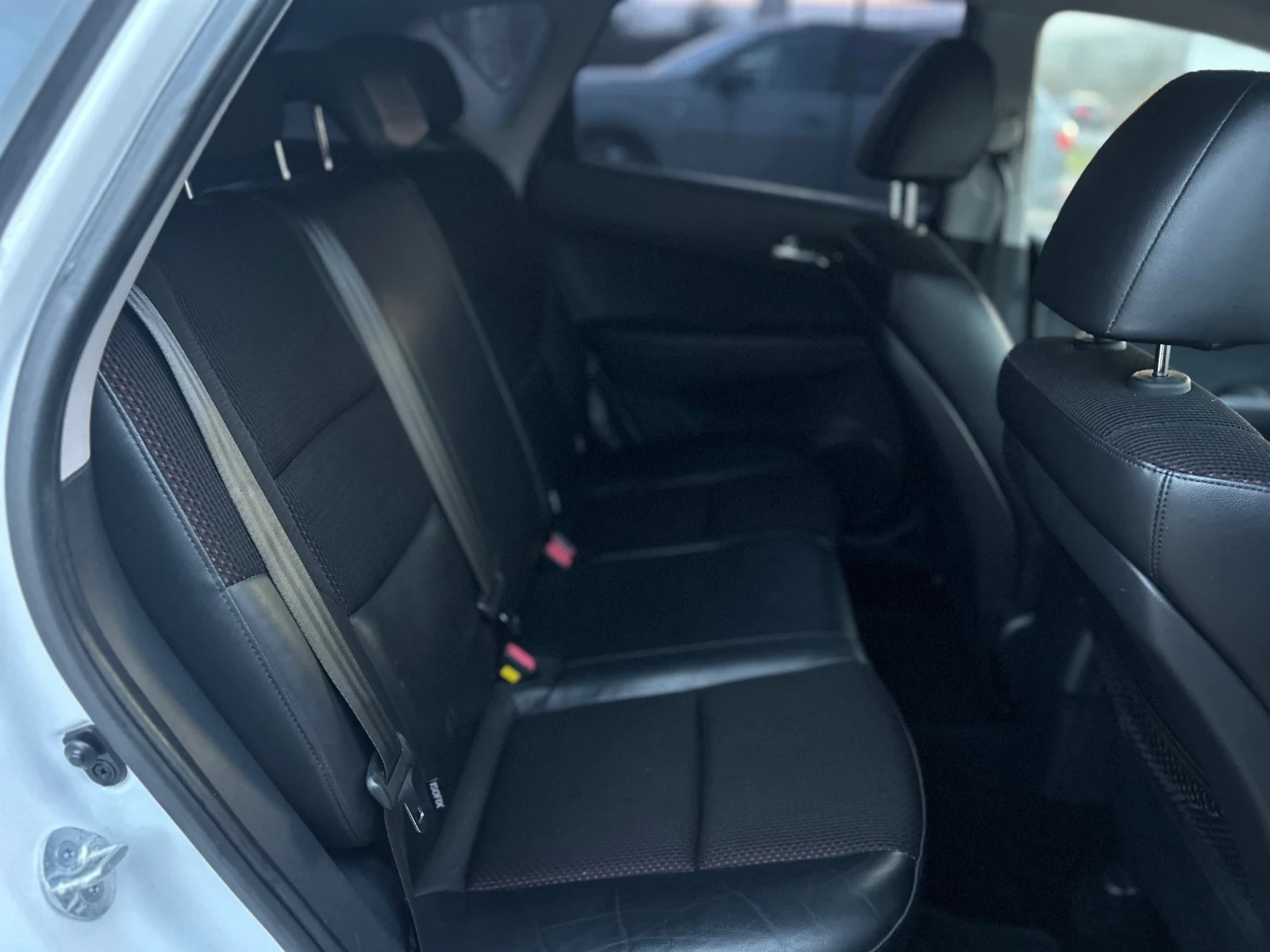 Hyundai I30 1.4i | Mobile.bg � ����������� 12