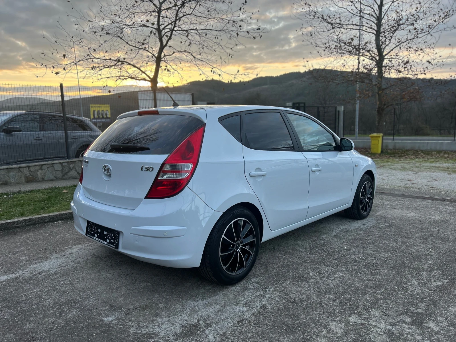 Hyundai I30 1.4i - изображение 3