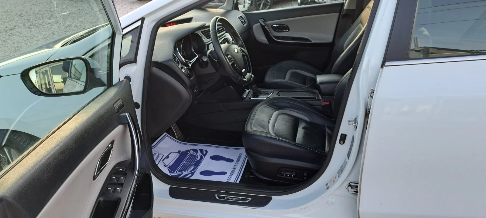 Kia Ceed 1.6 CRDI 128KC Автоматик Кожа Нави - изображение 9