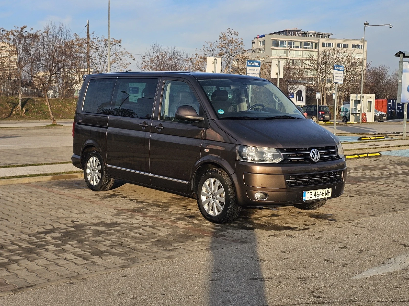VW Multivan Highline / 4 Motion , снимка 14 - Автомобили и джипове - 53954301