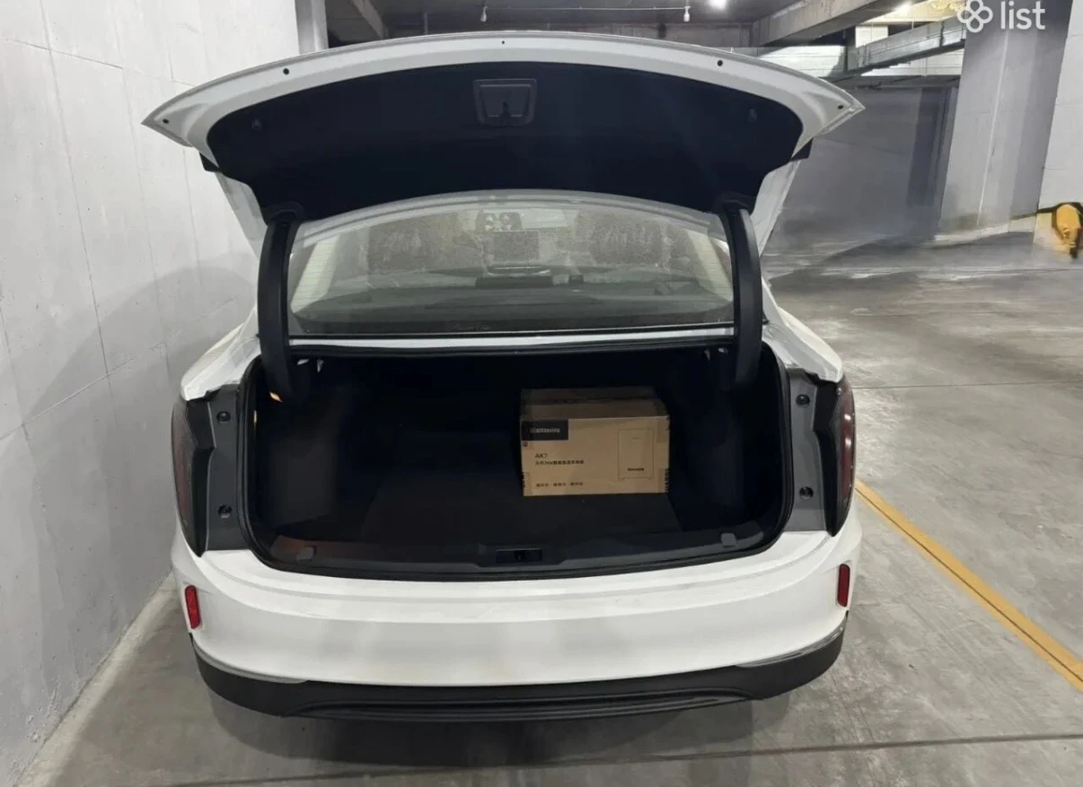 HongQi E-HS9 | Mobile.bg � ����������� 9