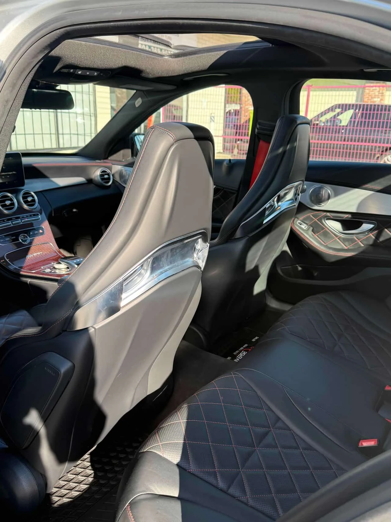 Mercedes-Benz C 63 AMG S/CARFAX/BURMESTER/ПАНОРАМА/ПОДГРЕВИ, снимка 8 - Автомобили и джипове - 53824156