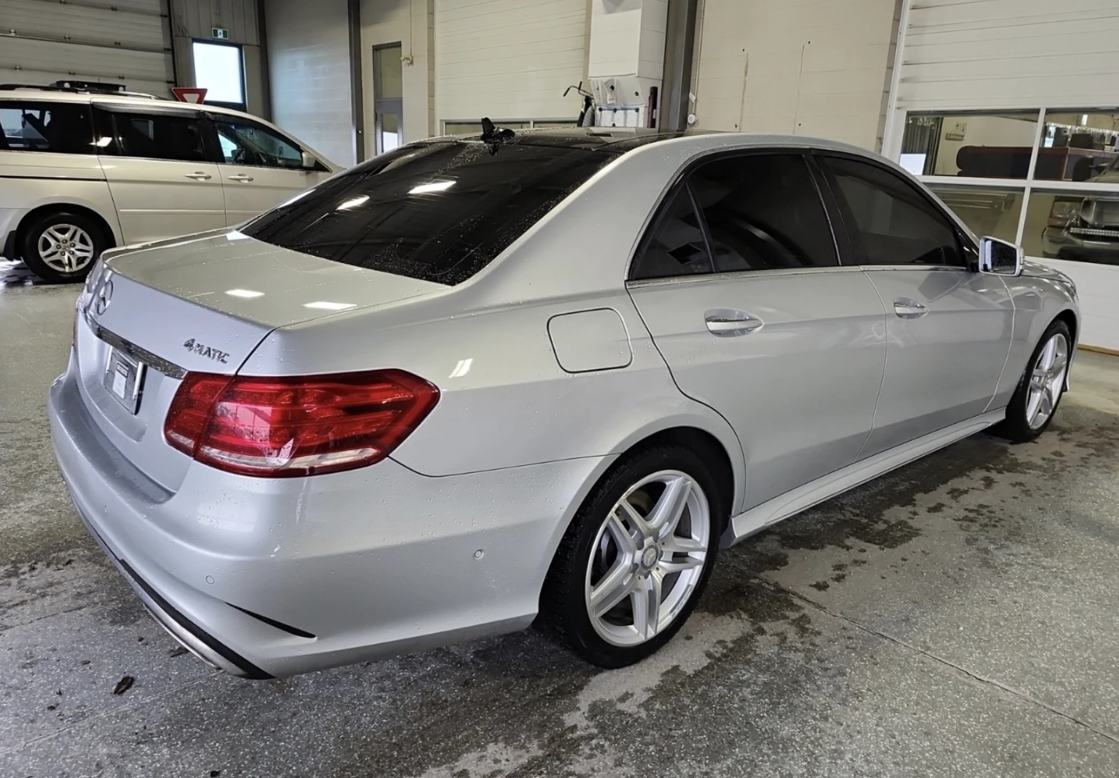 Mercedes-Benz E 500  КОжа* Подгрев* Обдухване* CARFAX, снимка 3 - Автомобили и джипове - 54001668