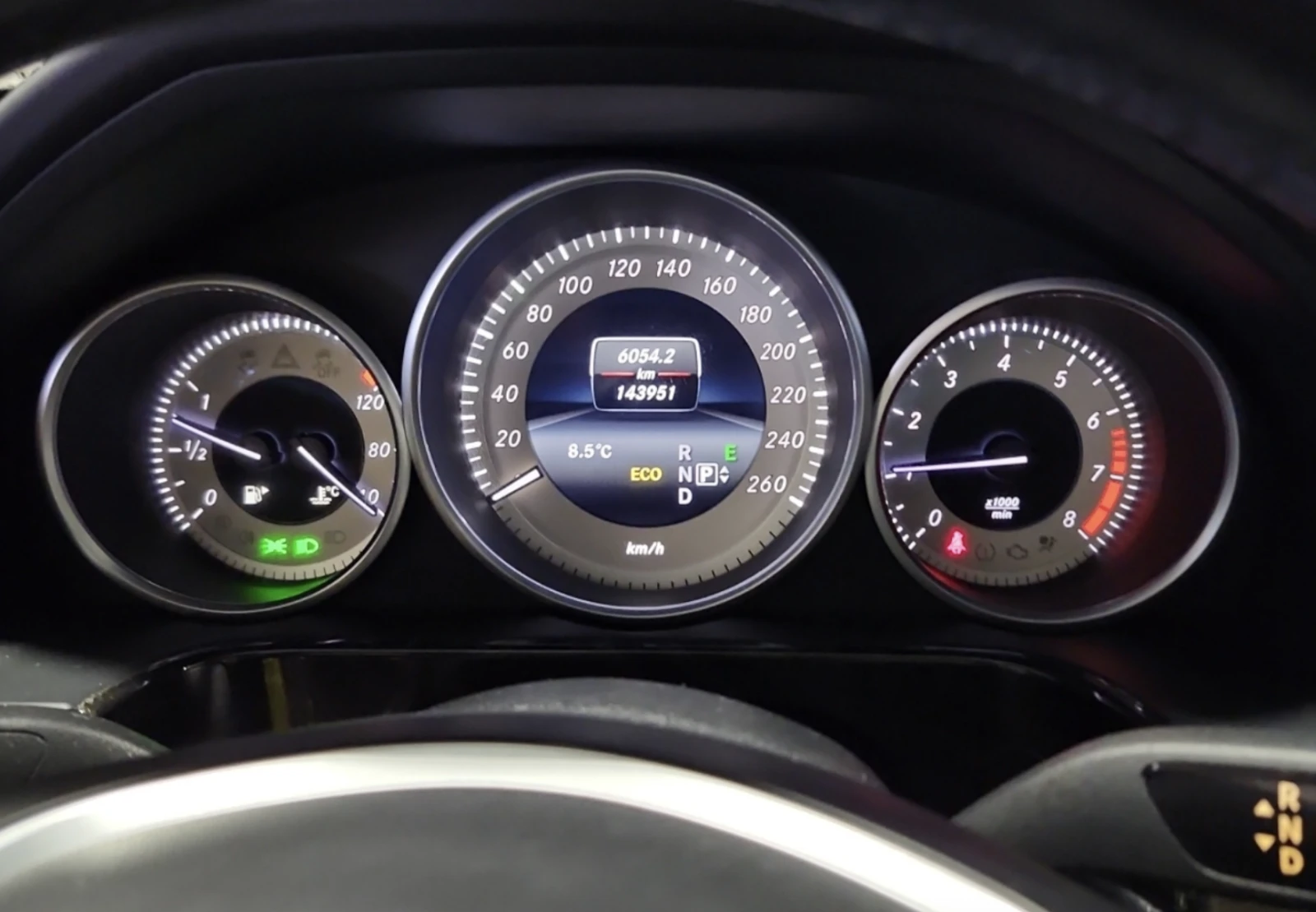 Mercedes-Benz E 500  КОжа* Подгрев* Обдухване* CARFAX, снимка 8 - Автомобили и джипове - 54001668