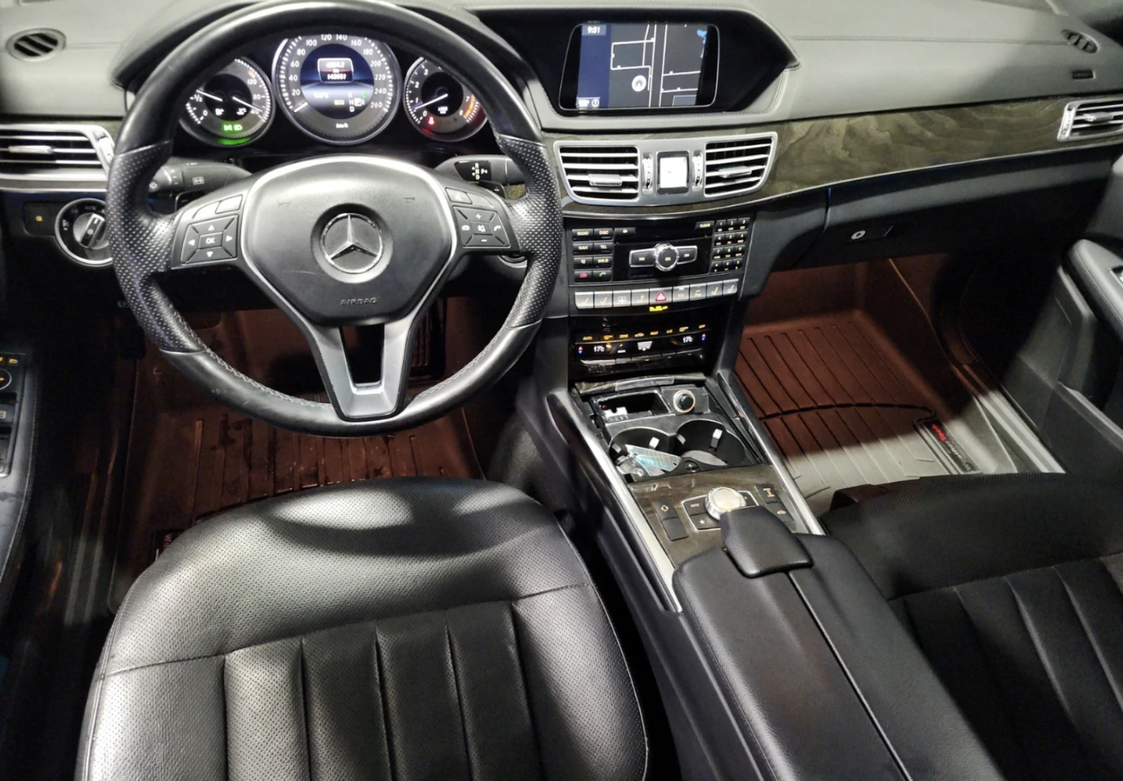 Mercedes-Benz E 500  КОжа* Подгрев* Обдухване* CARFAX, снимка 9 - Автомобили и джипове - 54001668