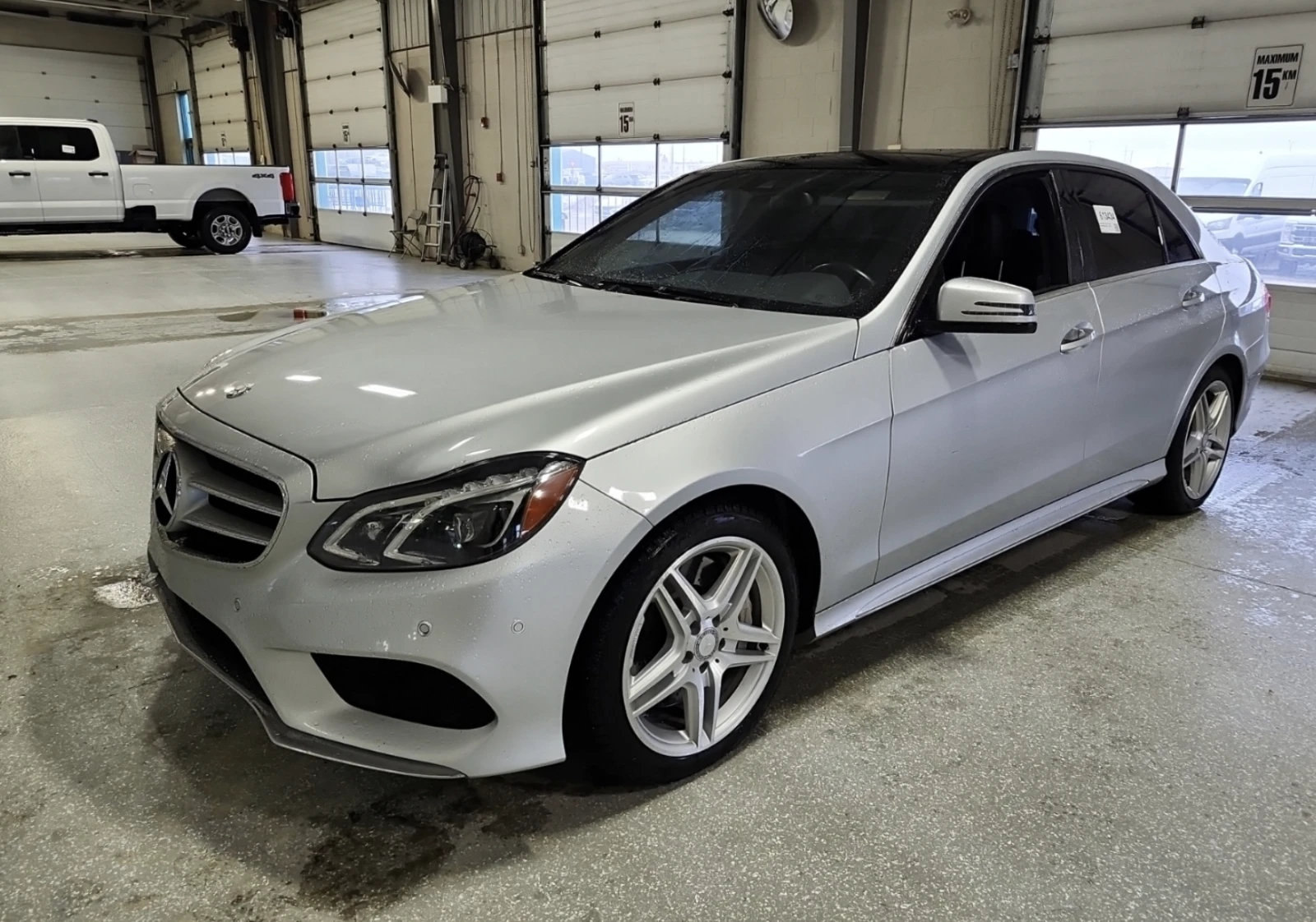 Mercedes-Benz E 500  КОжа* Подгрев* Обдухване* CARFAX