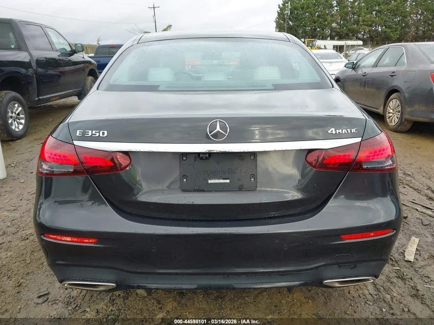 Mercedes-Benz E 350 4MATIC С РЕГИСТРАЦИЯ & АВТО КРЕДИТ , снимка 5 - Автомобили и джипове - 54032646