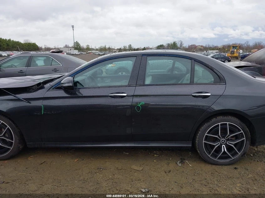 Mercedes-Benz E 350 4MATIC С РЕГИСТРАЦИЯ & АВТО КРЕДИТ , снимка 7 - Автомобили и джипове - 54032646