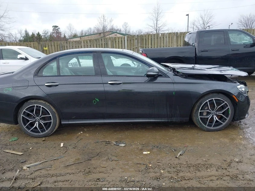 Mercedes-Benz E 350 4MATIC С РЕГИСТРАЦИЯ & АВТО КРЕДИТ , снимка 8 - Автомобили и джипове - 54032646