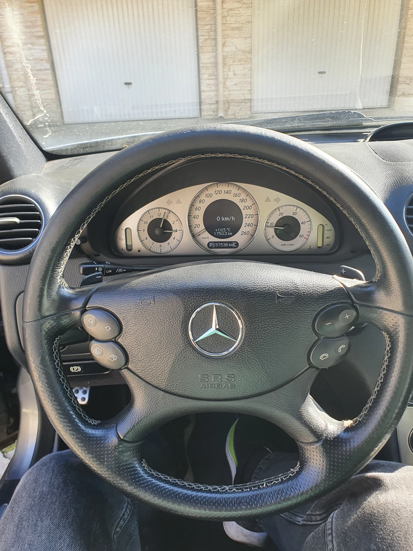 Mercedes-Benz CLK 220cdi БАРТЕР, снимка 2 - Автомобили и джипове - 54172194