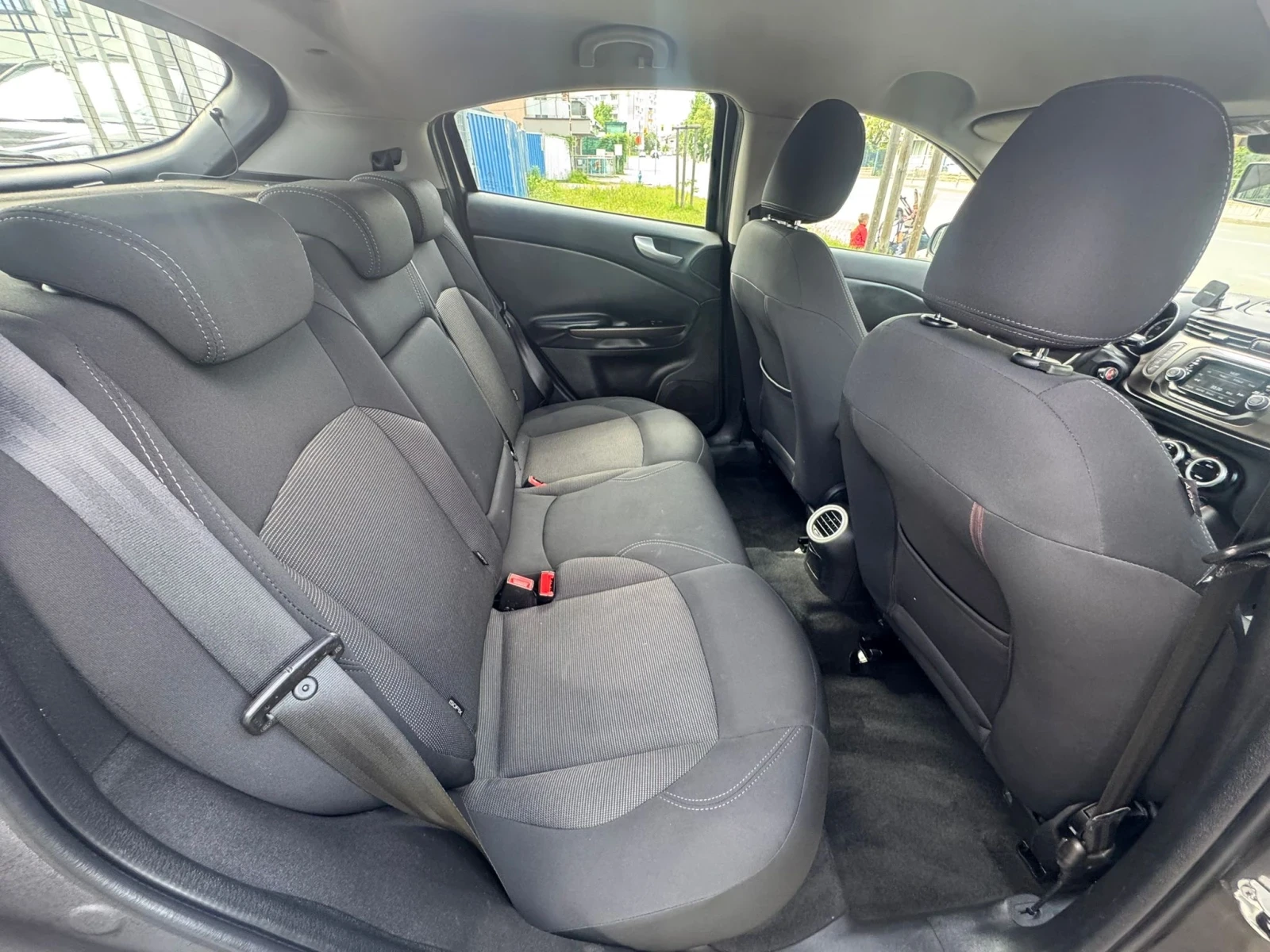 Alfa Romeo Giulietta 1.4i/ГАЗ, снимка 13 - Автомобили и джипове - 54661180