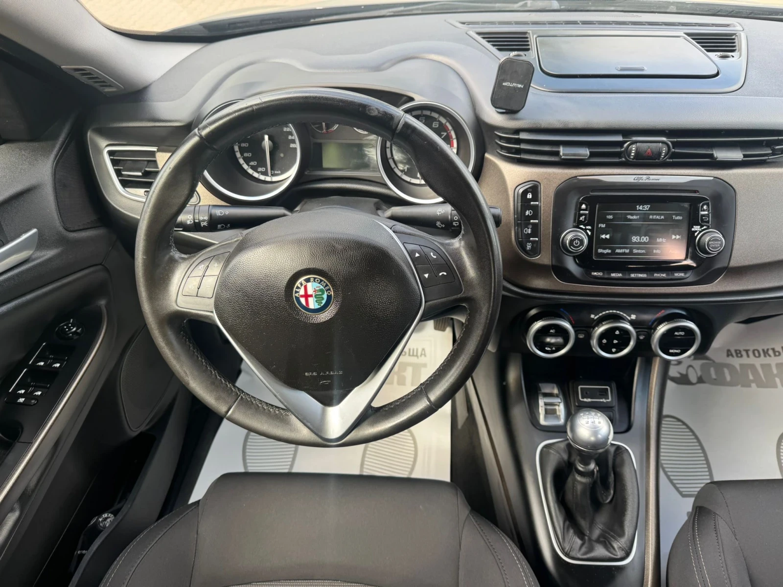 Alfa Romeo Giulietta 1.4i/ГАЗ, снимка 8 - Автомобили и джипове - 54661180