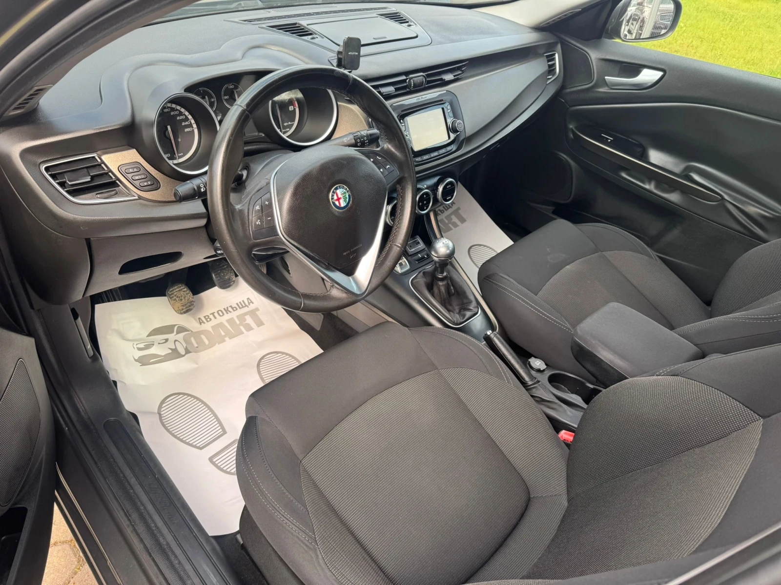 Alfa Romeo Giulietta 1.4i/ГАЗ, снимка 7 - Автомобили и джипове - 54661180