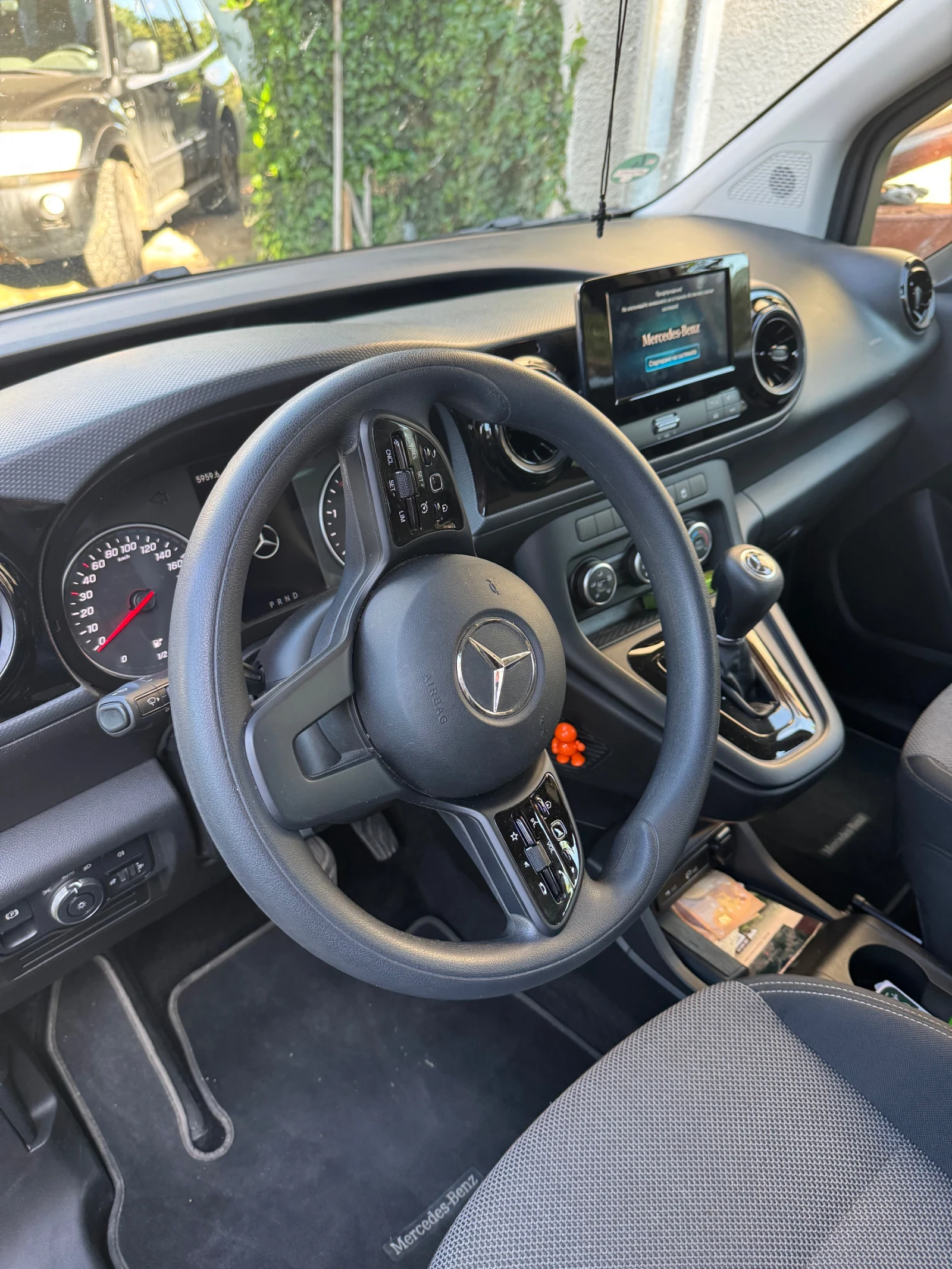 Mercedes-Benz T-класа T180, снимка 4 - Автомобили и джипове - 54742366