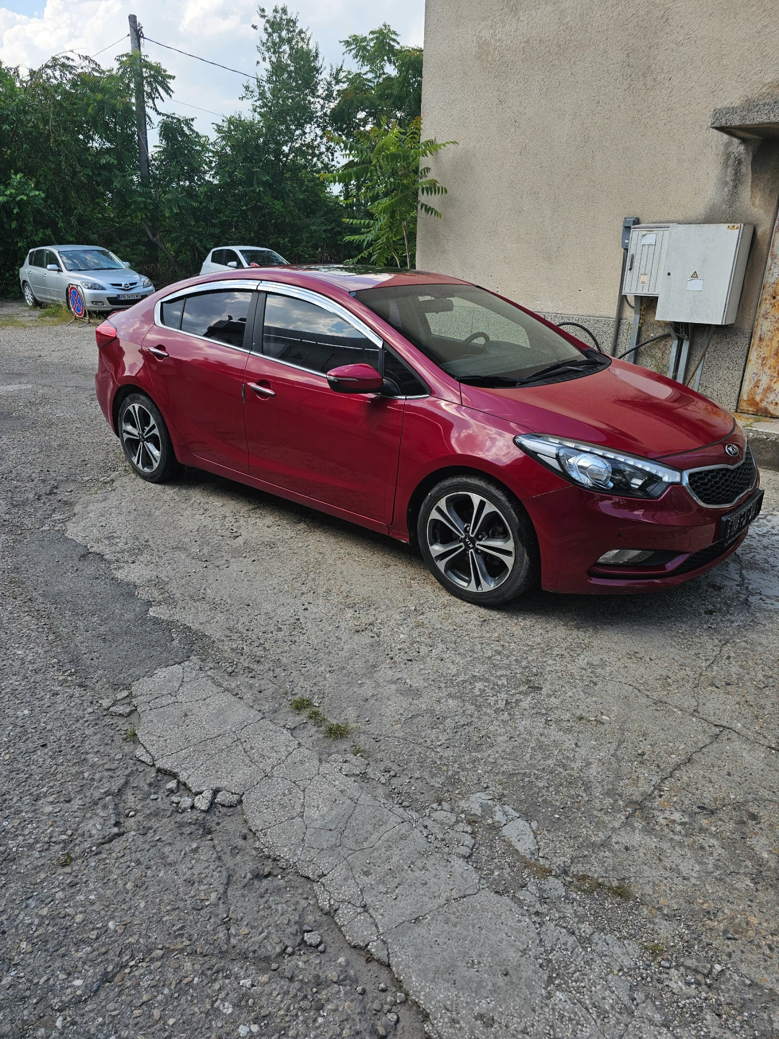 Kia K3 1.6 Model 2015, снимка 2 - Автомобили и джипове - 54799011