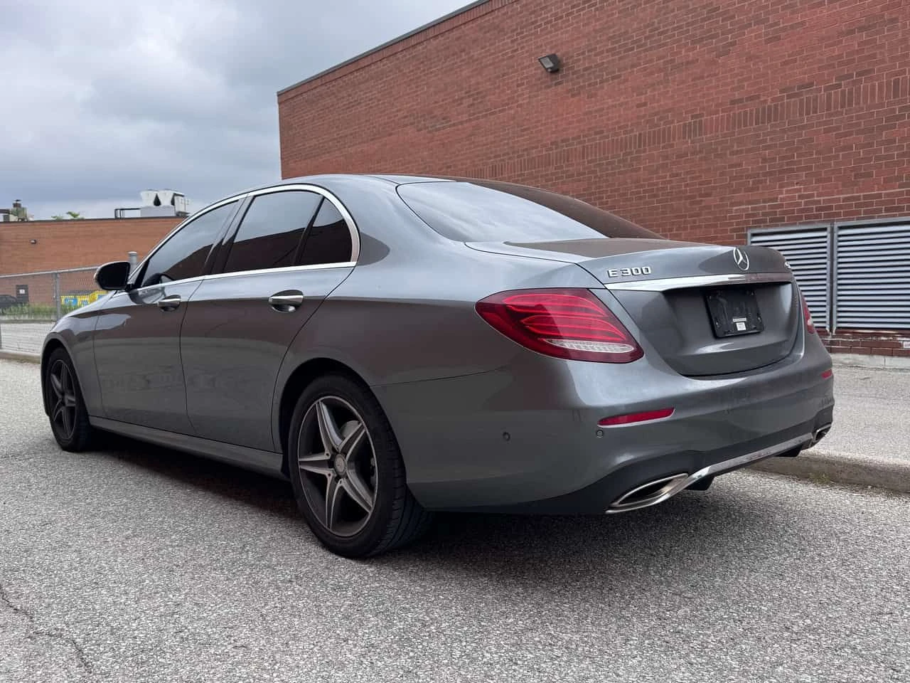 Mercedes-Benz E 300 * CARFAX * ���� �� �� | Mobile.bg � ����������� 6