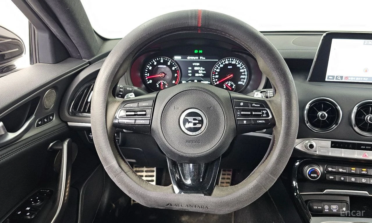 Kia Stinger 3.3* TURBO* ПОДГРЕВ* ОБДУХВАНЕ* ХЕДЪП* LANE* ASSIS, снимка 8 - Автомобили и джипове - 55421155