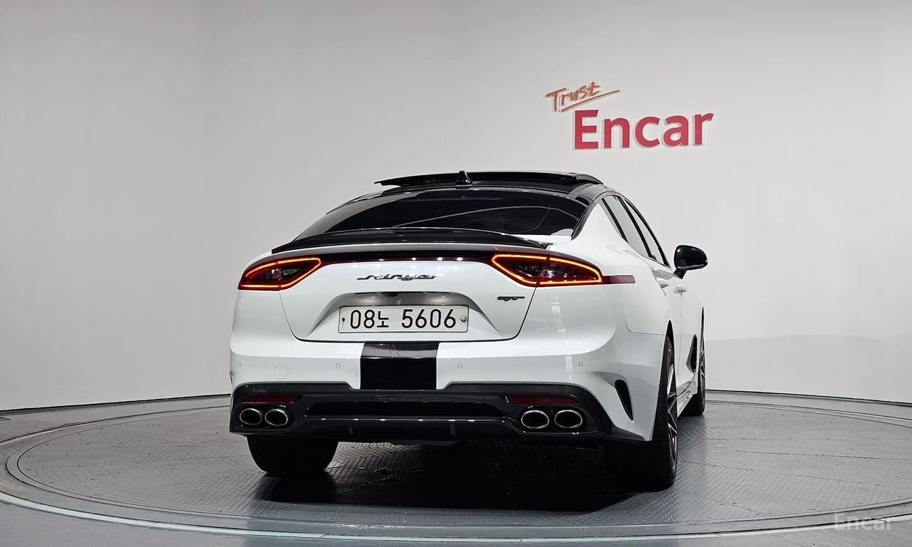 Kia Stinger 3.3* TURBO* ПОДГРЕВ* ОБДУХВАНЕ* ХЕДЪП* LANE* ASSIS, снимка 4 - Автомобили и джипове - 55421155