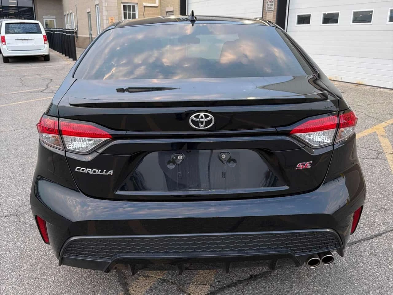 Toyota Corolla * SE CVT * АВТОКРЕДИТ БЕЗ ПЪРВОНАЧАЛНА ВНОСКА* , снимка 4 - Автомобили и джипове - 55681117