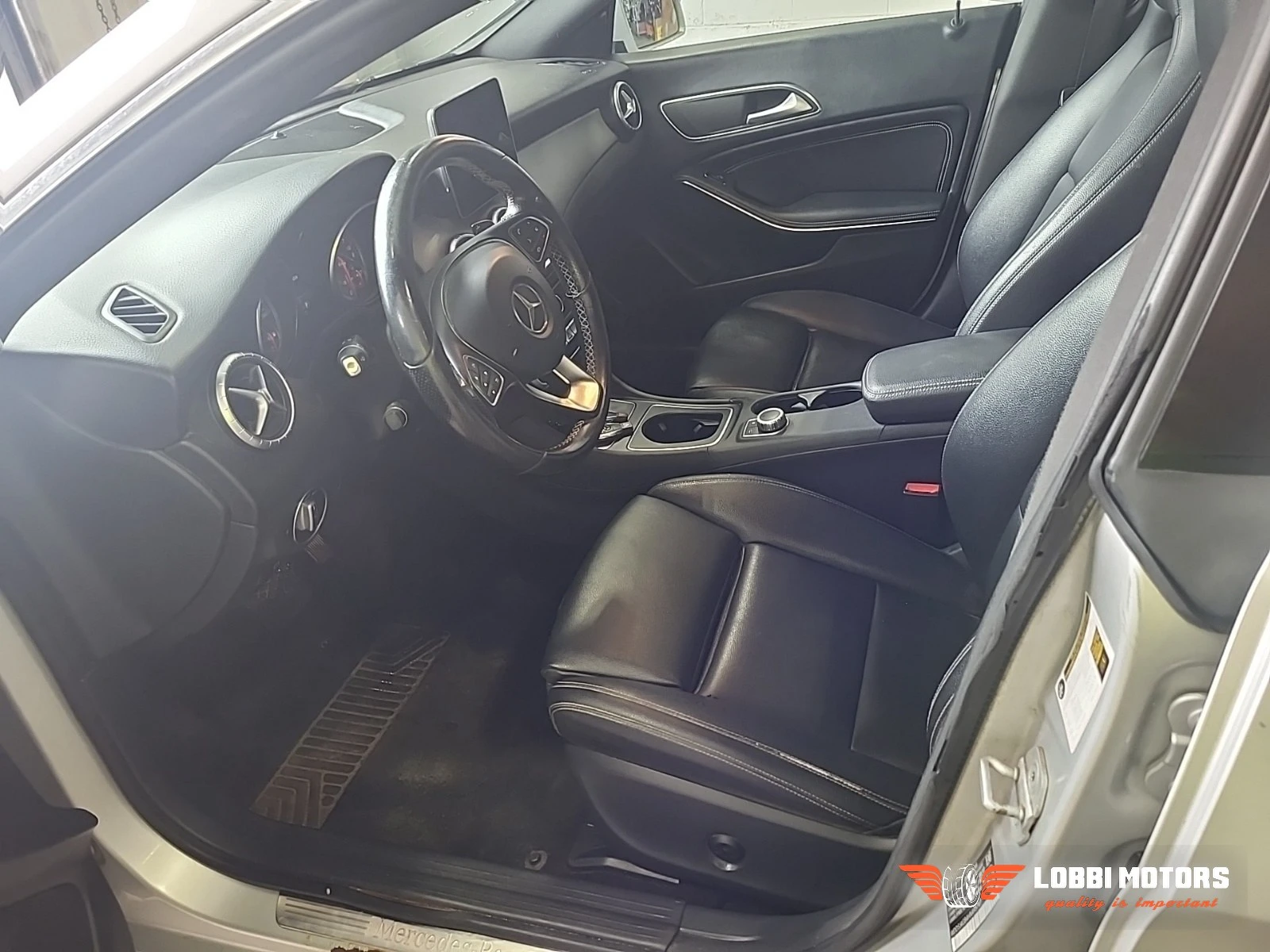 Mercedes-Benz CLA, снимка 3 - Автомобили и джипове - 55928406
