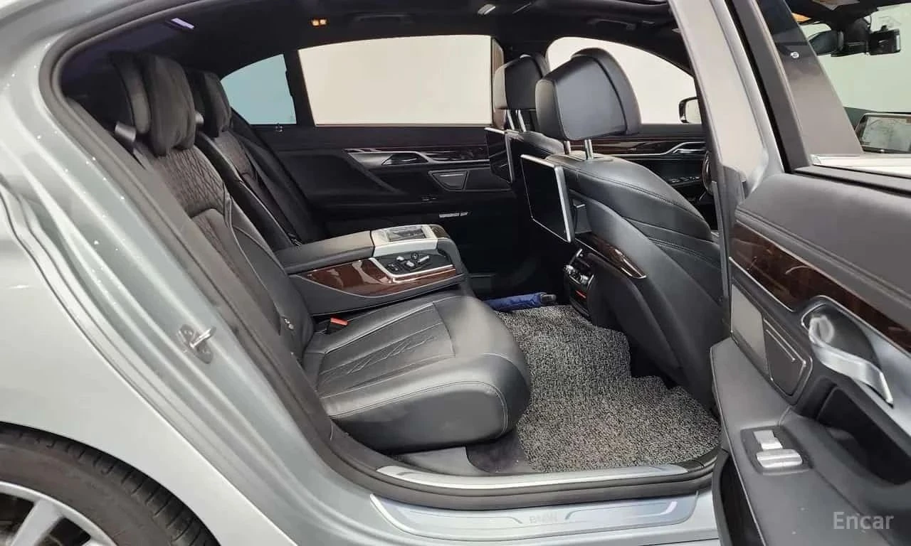 BMW 730, снимка 11 - Автомобили и джипове - 56684657