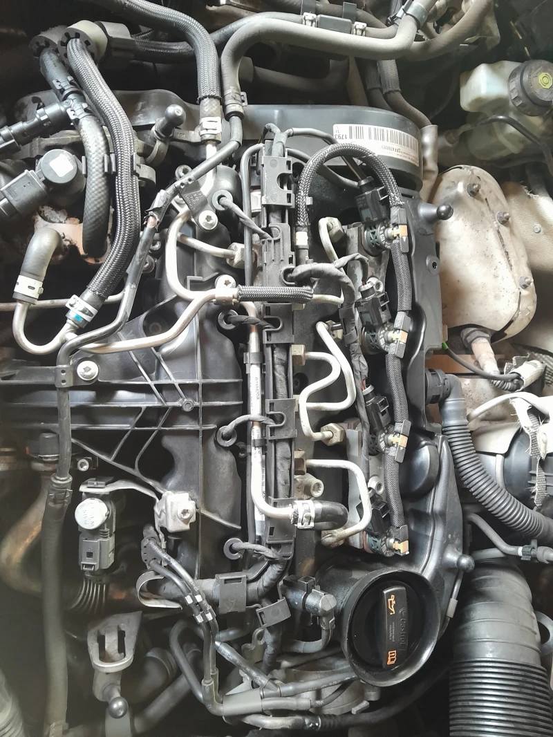 VW Tiguan, снимка 14 - Автомобили и джипове - 52449112