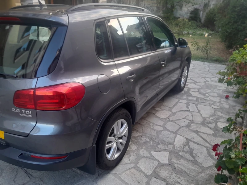 VW Tiguan, снимка 4 - Автомобили и джипове - 52449112