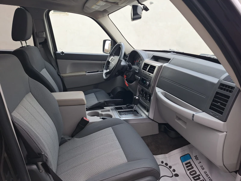 Jeep Cherokee 2.8d 177kc, снимка 10 - Автомобили и джипове - 52641951