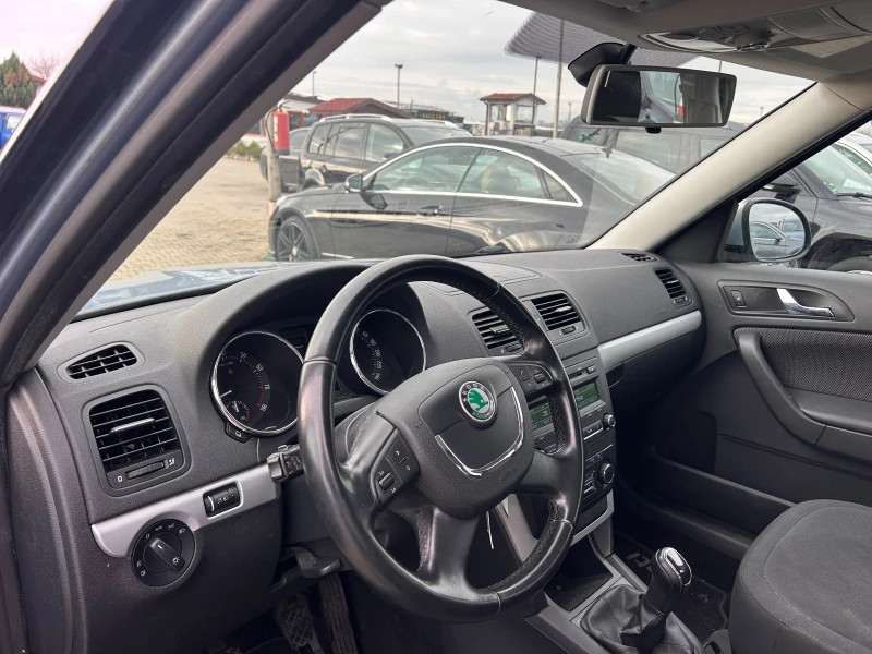 Skoda Yeti 1.2TSI PANORAM EURO 5, снимка 10 - Автомобили и джипове - 52694540