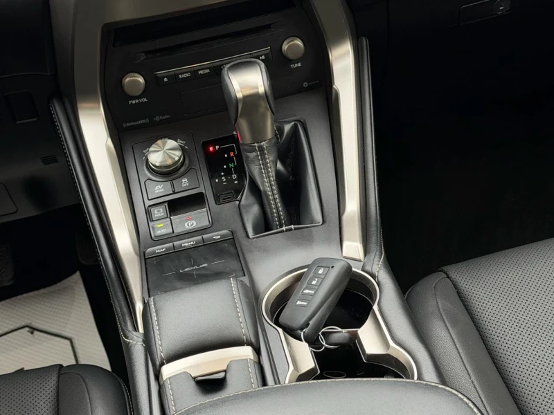 Lexus NX 300h AWD / PANO / ОБДУХВАНЕ / MARK & LEVINSON, снимка 12 - Автомобили и джипове - 52807620