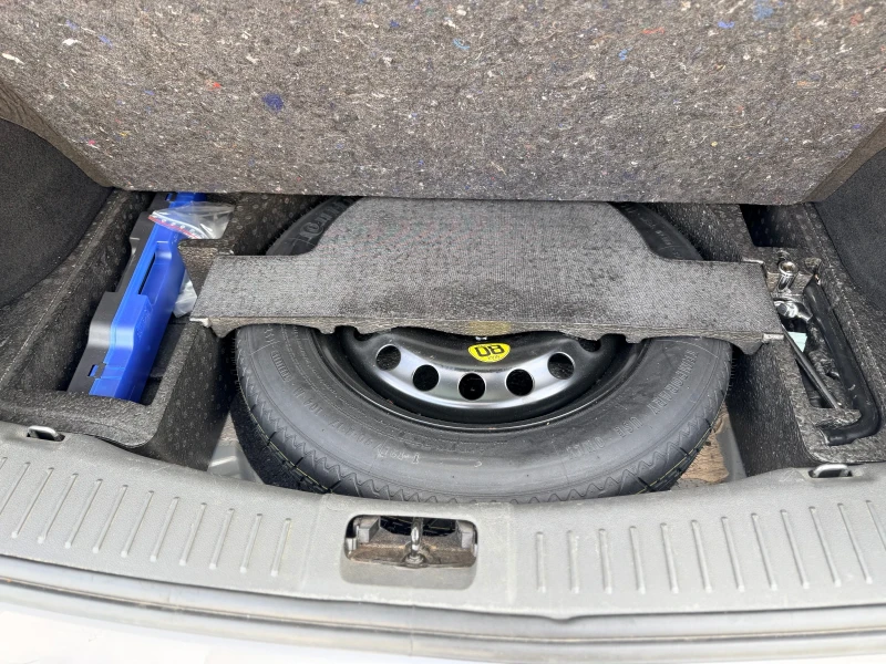 Ford Kuga 2.0TDCI/АВТОМАТ/KEYLESS/ПАНОРАМА/ЛИЗИНГ, снимка 16 - Автомобили и джипове - 52962468