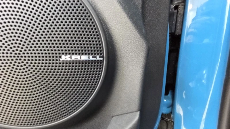 Hyundai Kona 64KWh/12000KM/ЗАВЕРЕНА СЕРВИЗНА КНИЖКА, снимка 13 - Автомобили и джипове - 53392730