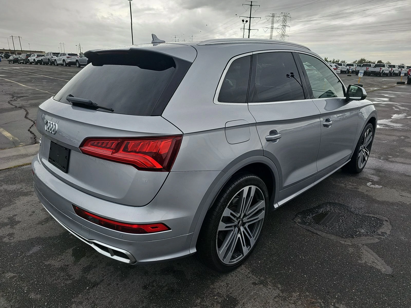 Audi SQ5 Premium Plus/ПОДГРЕВ/КАМЕРИ/НАДУВАНЕ/KEYLESS/LED - изображение 4