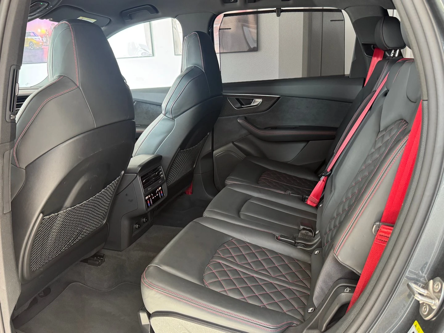 Audi SQ7 TFSI quattro - изображение 8