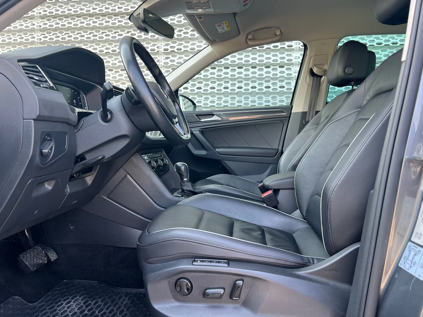VW Tiguan Highline 2.0TDI 4MOTION BMT - изображение 8